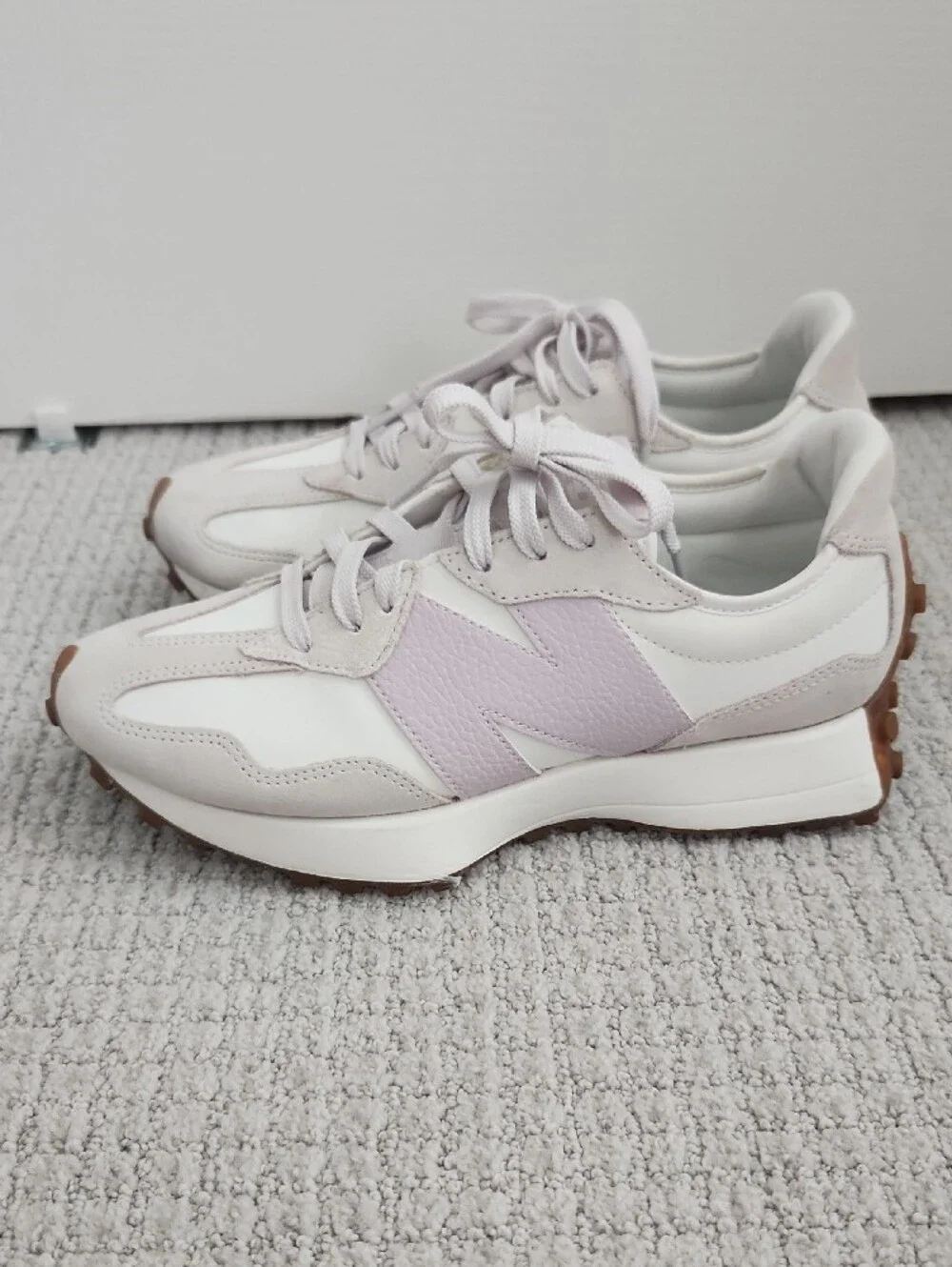New Balance 327 Trainer - Picture 2 of 10